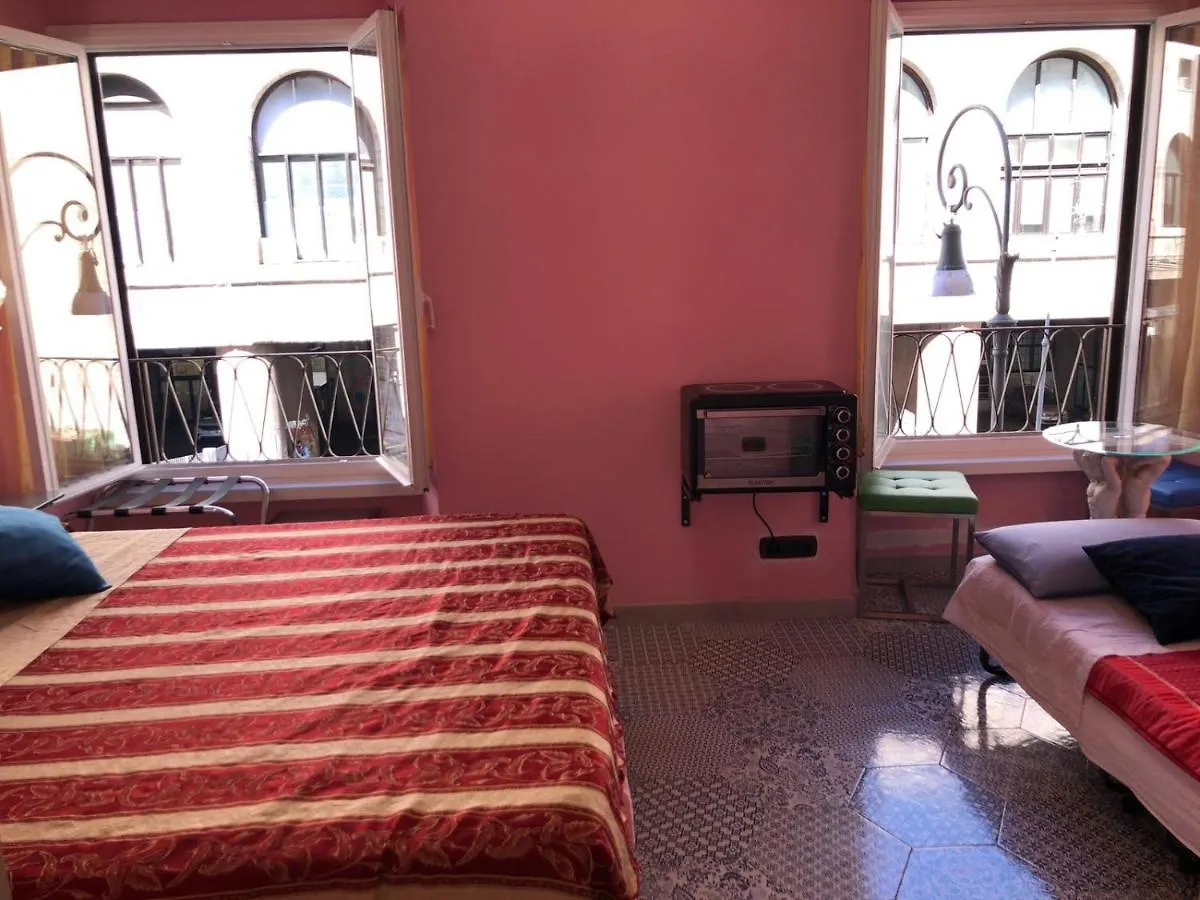 S.P.T. Bed & Breakfast Rome Italy